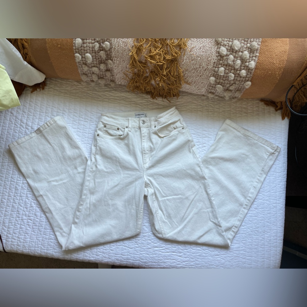 Classic White Straight Leg Jeans Timeless Style